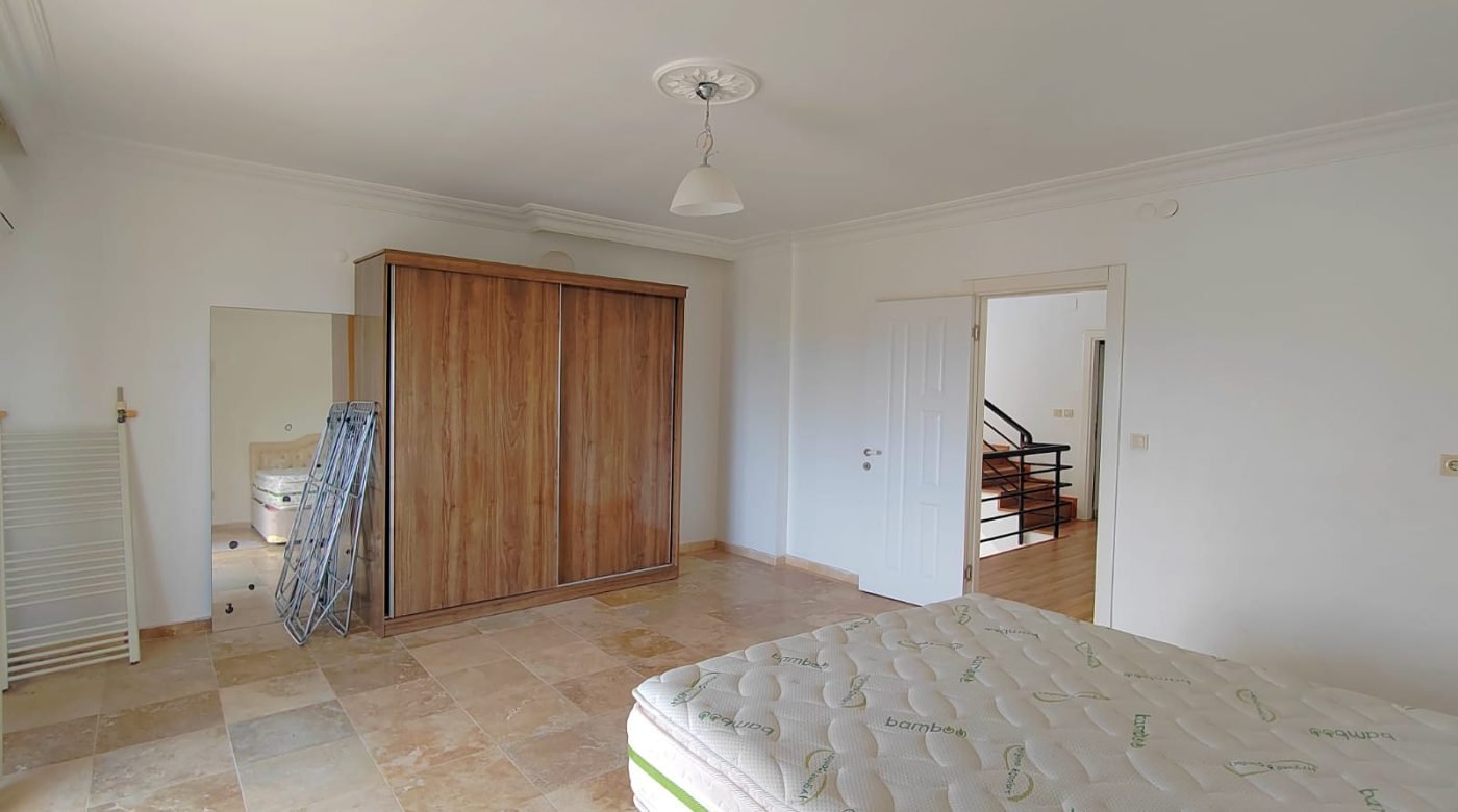 WhatsApp Image 2024-09-19 at 13.43.40 (1)